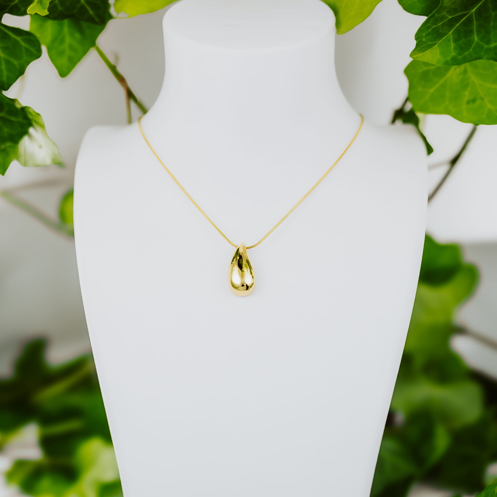 Naszyjnik złota kropla