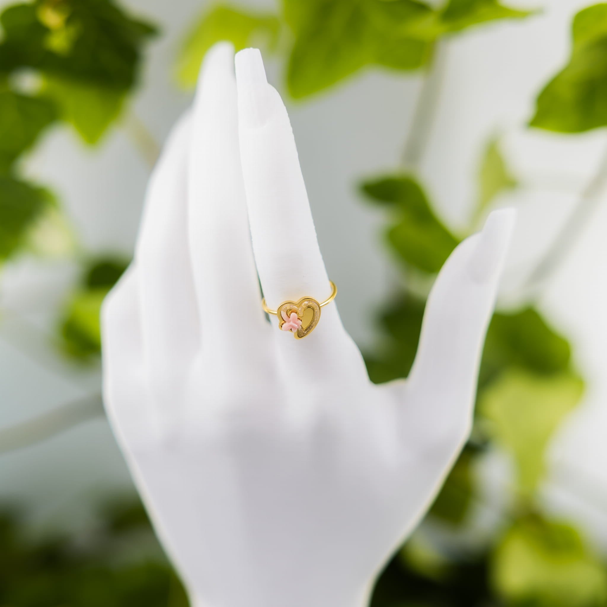Pierścionek złoty pastelowy serduszko