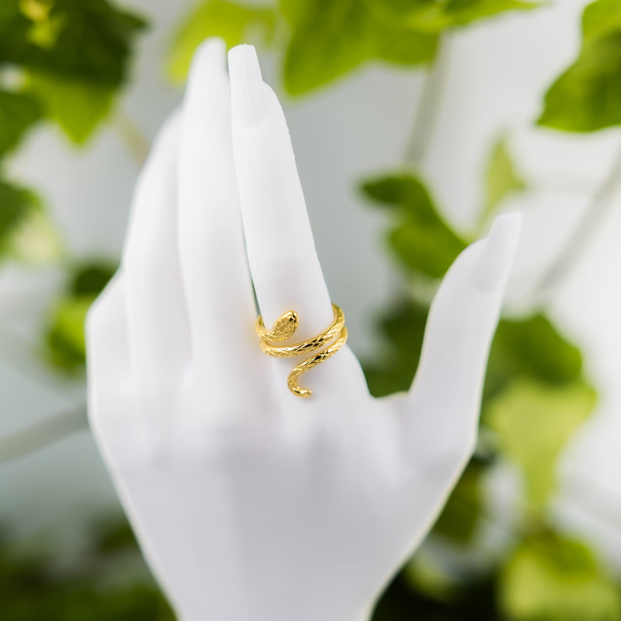 Pierścionek złoty grawerowany wąż