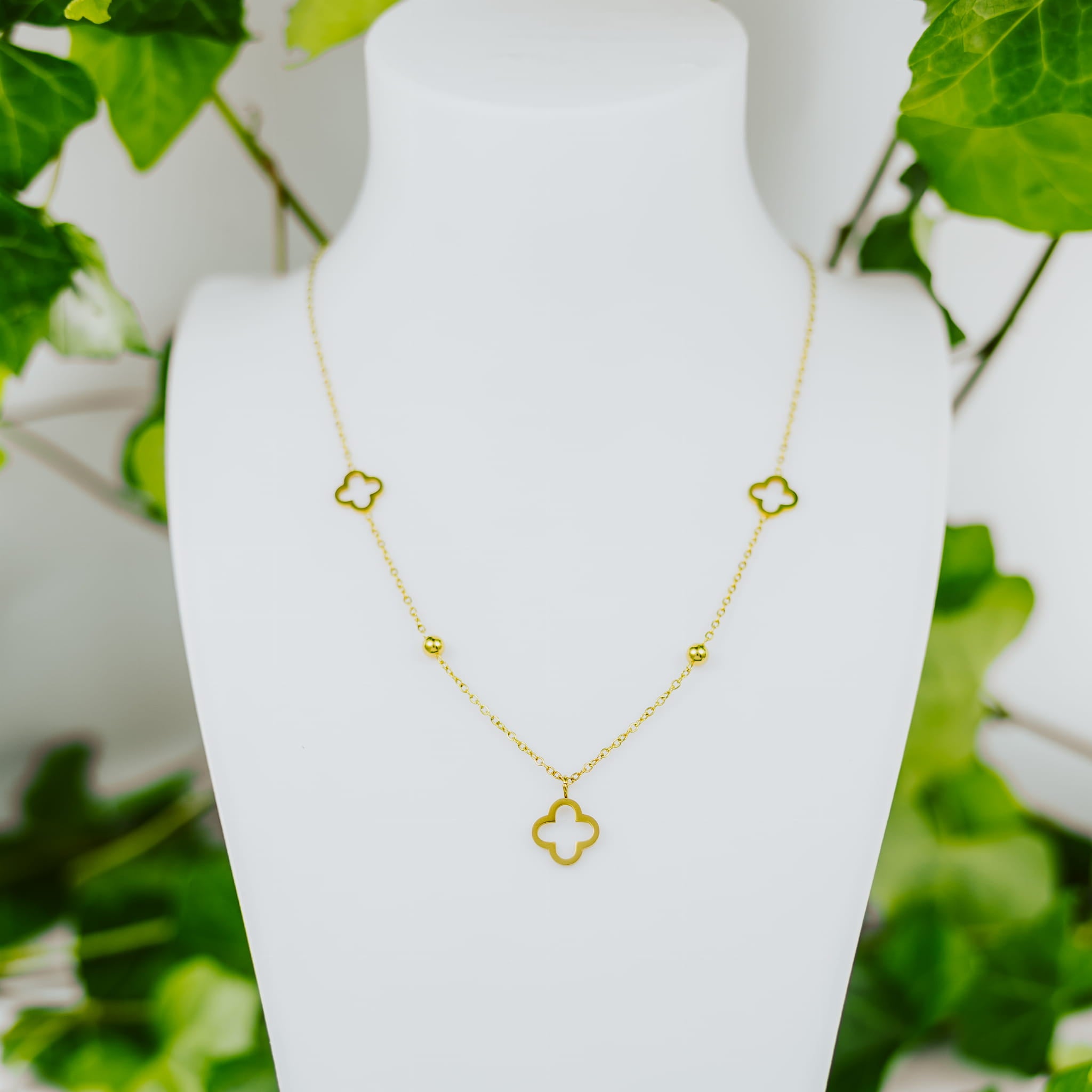 Naszyjnik z motywem koniczyny